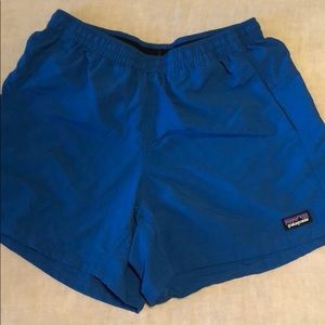 LIGHTLY WORN patagonia baggies